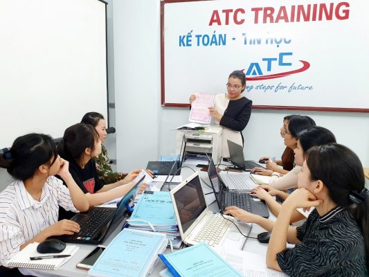Khóa học kế toán tại Thanh Hóa Thật may, đã có trung tâm ATC đào tạo kế toán với khung thời gian linh hoạt, vừa có ca ngày, ca tối, và...