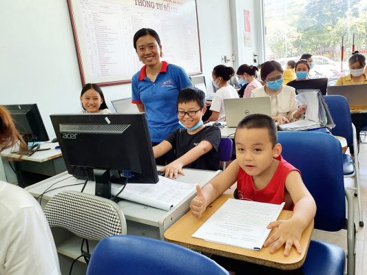 Trung tâm dạy tin học cho trẻ em tại Thanh Hóa Để đối phó với dịch bệnh không phải chuyện một sớm một chiều mà xong được. Đừng chờ hết dịch