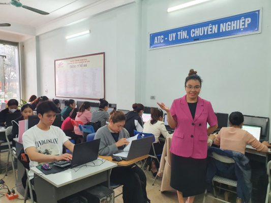 Học tin học ở thanh hóa Bạn muốn tiết kiệm thời gian bằng cách chọn lựa vùng cần in hoặc in nhiều trang trong excel? Hãy thử làm 