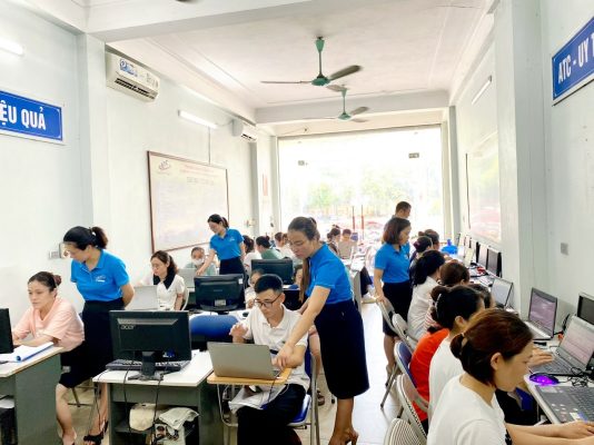 Học tin học văn phòng tại Thanh Hóa Excel của bạn bị ẩn mất thanh cuộn ngang, bạn đang loay hoay không biết làm thế nào? Đừng lo 