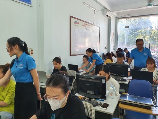 Học tin học cấp tốc ở thanh hóa Bạn đang muốn xóa những khoảng trắng thừa trong word? Tin học ATC xin chia sẽ cách làm trong bài 