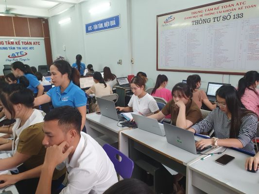 Học tin học ở thanh hóa Nếu excel của bạn đang gặp tình trạng không hiện fill series? Hãy thử theo cách làm dưới đây để khắc phục nó nhé!