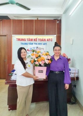 Học kế toán ở thanh hóa Nhằm tôn vinh những hi sinh và đóng góp của người phụ nữ cho gia đình và xã hội, ngày lễ 20 tháng 10 ra đời.