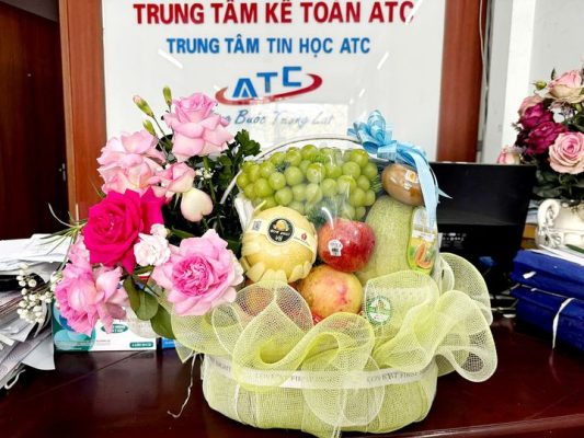 Học kế toán ở thanh hóa Ngày phụ nữ Việt Nam, ngày tôn vinh những người phụ nữ quan trọng là các bà, các mẹ, các chị và các cô. 