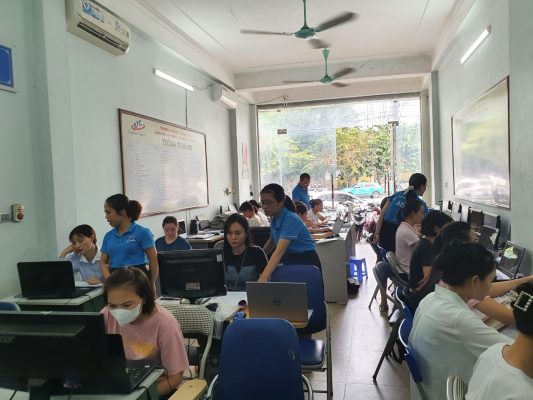 Học tin học ở thanh hóa “Anh hùng, bất khuất, trung hậu, đảm đang”Đó là tám chữ vàng dành cho người phụ nữ Việt Nam, là một người mẹ 