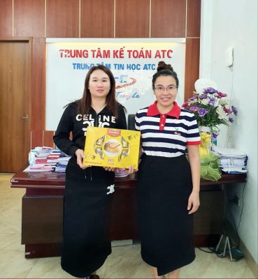 Học kế toán ở thanh hóa “Nếu người kỹ sư vui mừng nhìn thấy cây cầu mà mình vừa mới xây xong, người nông dân mỉm cười nhìn