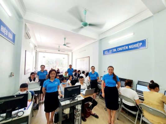 Học tin học văn phòng tại Thanh Hóa Nếu bạn mới mua máy tính mới hãy set up như sau nhé!Trong mục Region, chọn khu vực