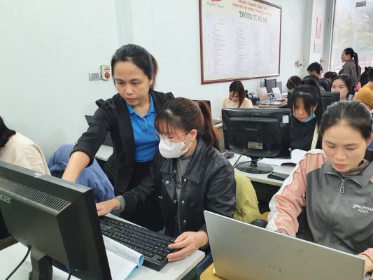 Học tin học ở thanh hóa "Học tập không bao giờ là đầu đuôi, mà là hành trình không ngừng của tri thức."Con đường học tập là co