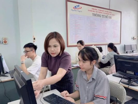 Học tin học văn phòng tại Thanh Hóa Bạn đã biết cách chỉnh thời gian tắt màn hình win 11 để tiết kiệm pin? Mời bạn tham khảo bài viết dưới