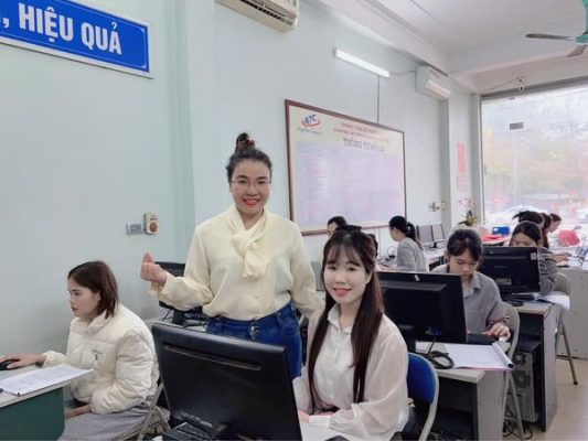 Hoc tin hoc o thanh hoa Màn hình máy tính xuất hiện ô vuông trong suốt, làm sao bây giờ? Mời bạn tham khảo bài viết dưới đây để biết