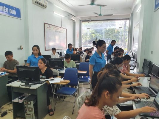 Hoc tin hoc o thanh hoa Đối với người mới sử dụng máy tính, sẽ rất khó khăn khi mở word, hay word online, tin học ATC xin chia sẽ đến bạn 