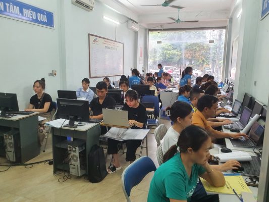 Hoc tin hoc o thanh hoa Tri thức - Dòng nước vĩnh cửu của sức sốngTri thức thực sự là một nguồn nước tinh khiết và vô tận, luôn không ngừng
