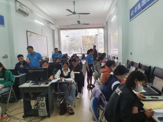 Trung tâm tin học ở thanh hóa Có sách là có tướng, có tri thức là có định hình tương lai”Là câu nói nhấn mạnh tầm quan trọng của việc học 